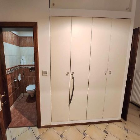 Spacious Apartment 6Min From The Dancing House Prague Ngoại thất bức ảnh
