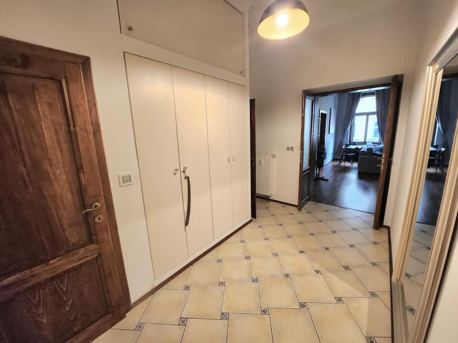 Spacious Apartment 6Min From The Dancing House Prague Ngoại thất bức ảnh