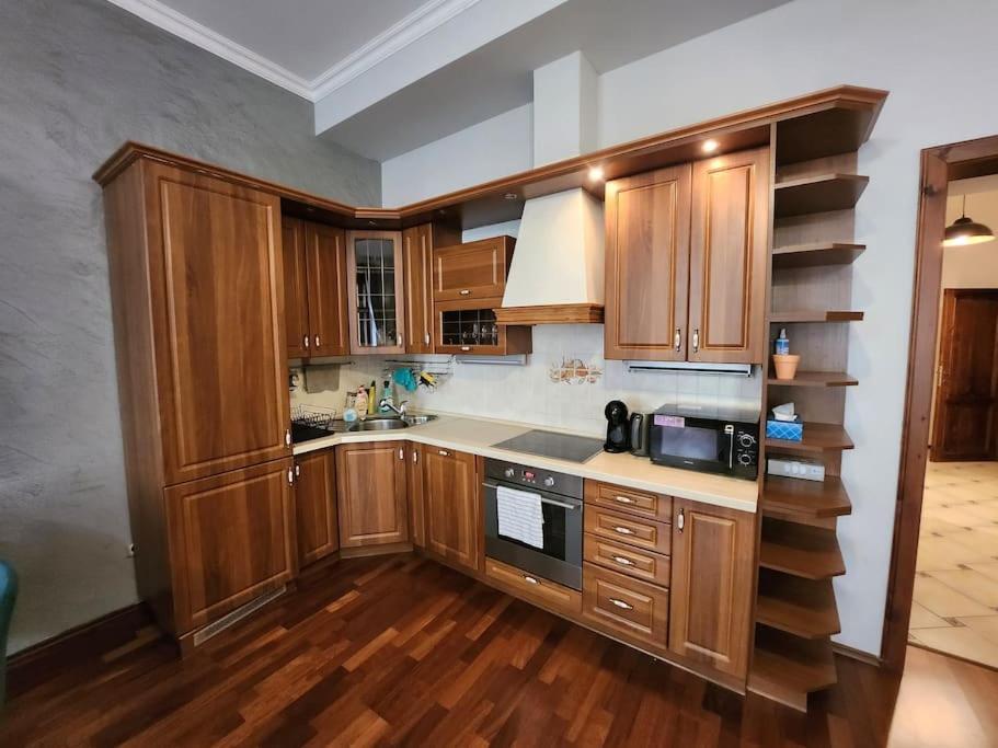Spacious Apartment 6Min From The Dancing House Prague Ngoại thất bức ảnh