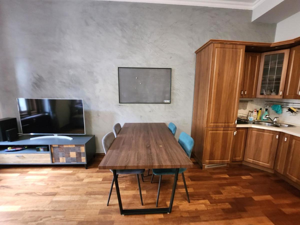 Spacious Apartment 6Min From The Dancing House Prague Ngoại thất bức ảnh